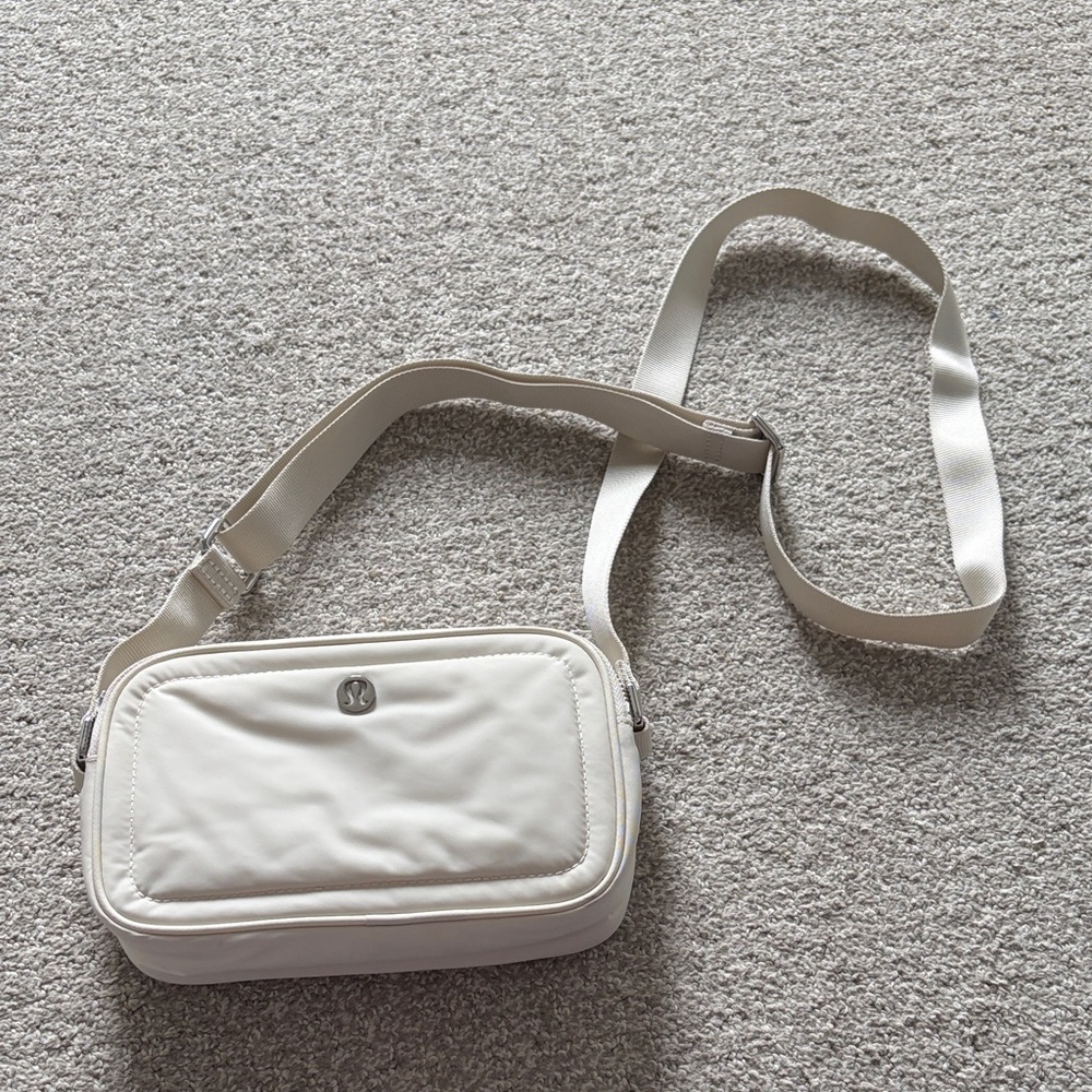 Lululemon Crossbody Camera Bag 2L